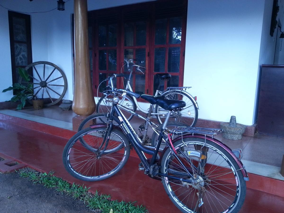 Saubagya Inn Anuradhapura Exterior foto