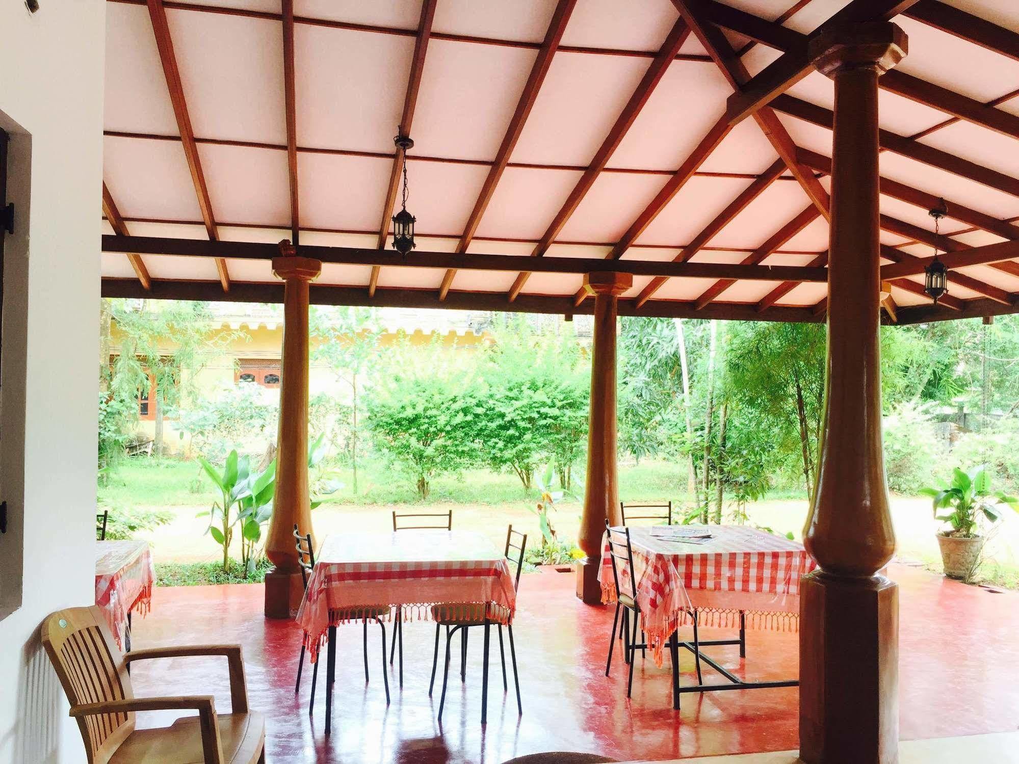 Saubagya Inn Anuradhapura Exterior foto